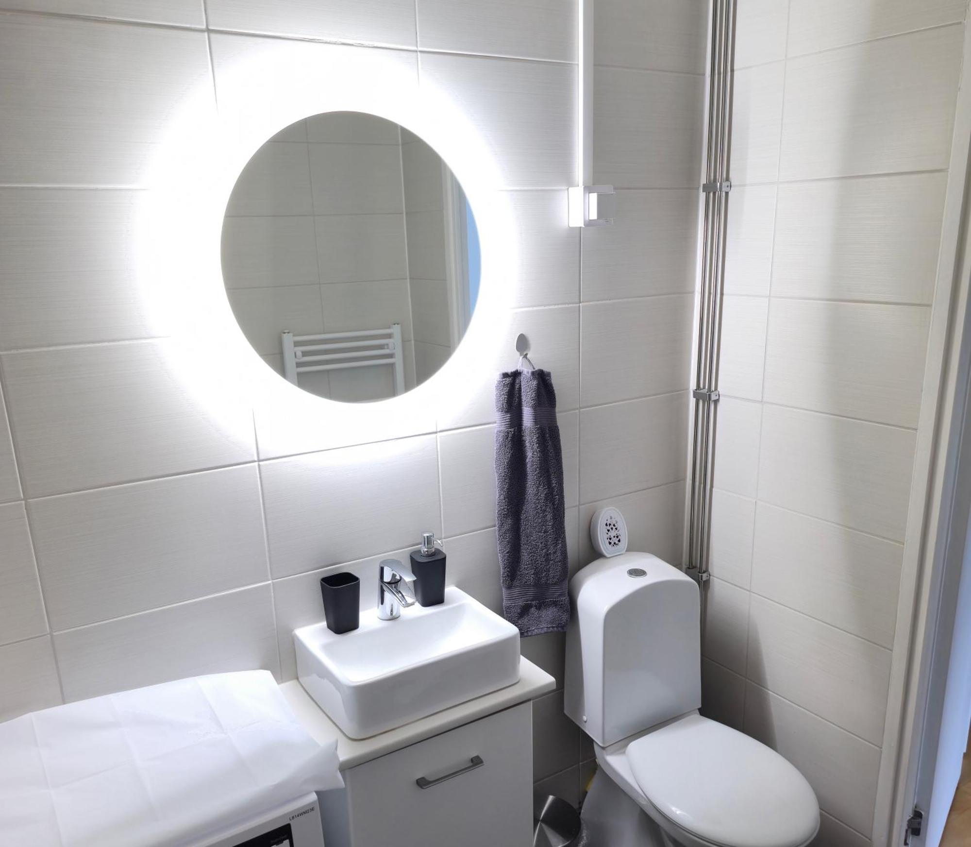 Apartamento Avara Ja Kodikas Huoneisto Parvekkeella